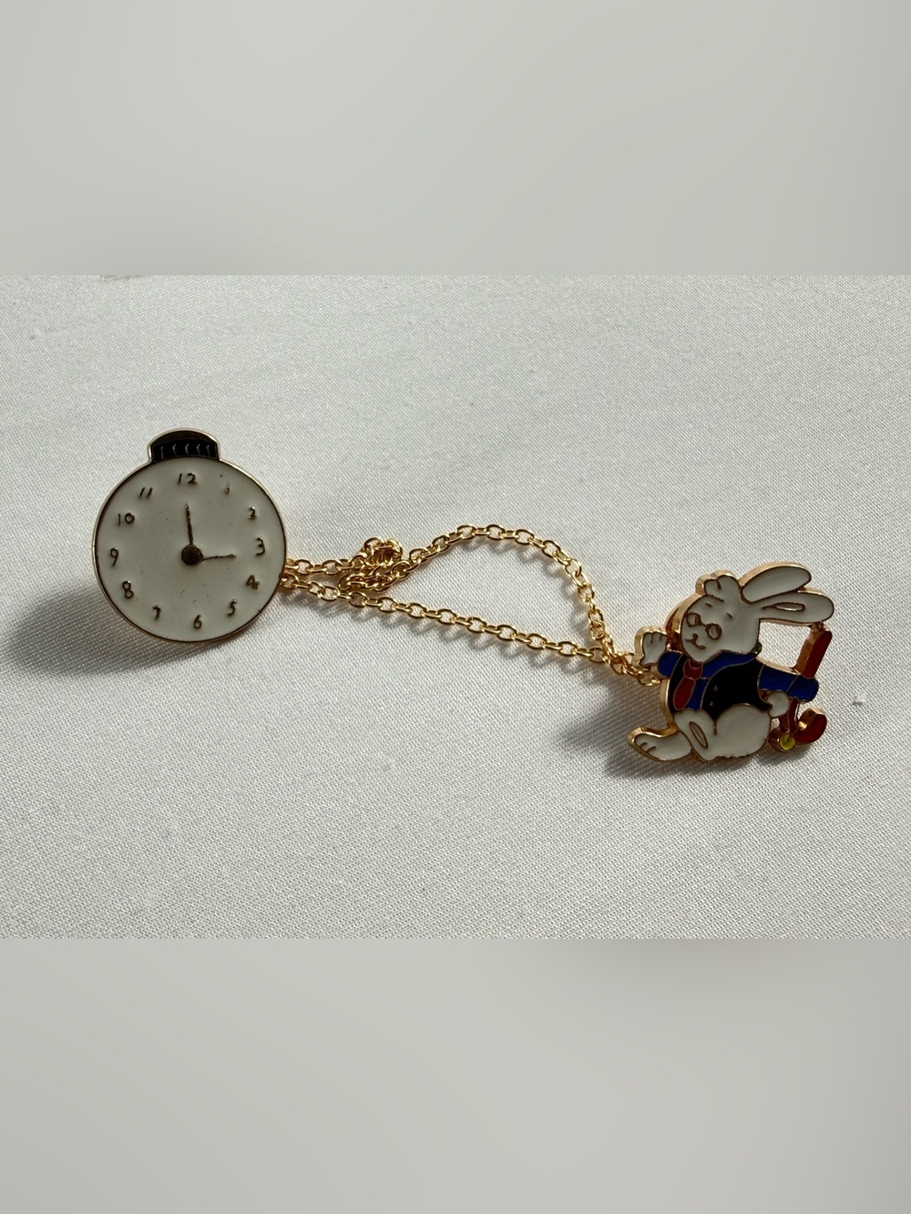 NWT-White Rabbit Pocket Watch Clock 4.05” x 1.98” Lapel Brooch Pin - Picture 5 of 7